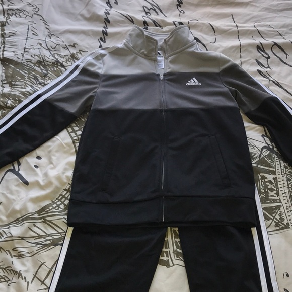 Adidas color block jacket set - Picture 2 of 6
